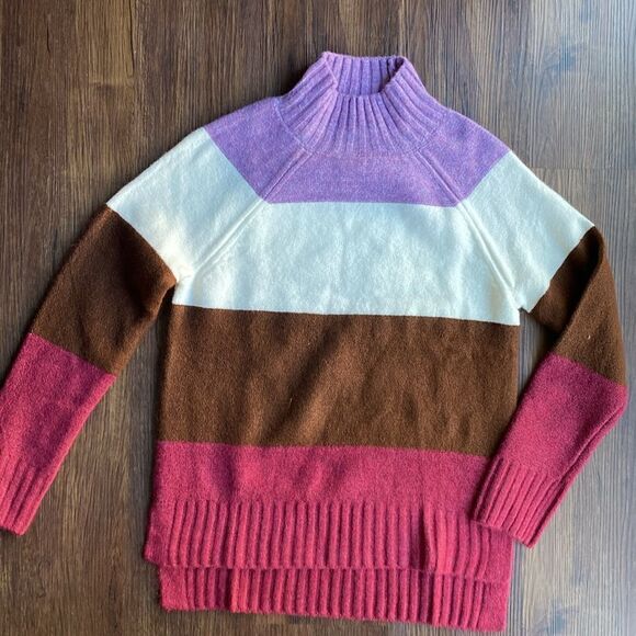 Love Ellie Purple Colorblock Sweater - Picture 3 of 7